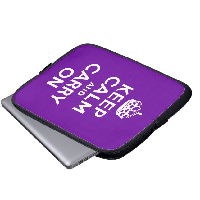 Paars kalm houden en doorgaan laptop sleeve (Voorkant onderkant)