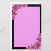 Paars kosmos-ventilatorontwerp op een zwarte achte briefpapier (Voorkant / Achterkant)