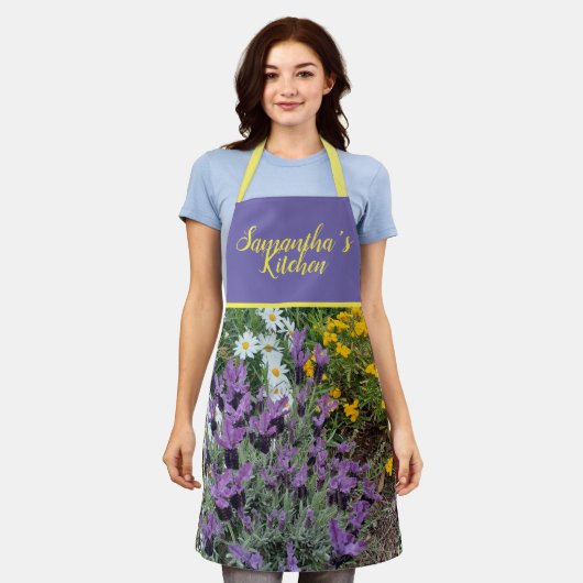 Paars Lavender Daisy Flowers Floral Mums Kitchen Schort (Gedragen)