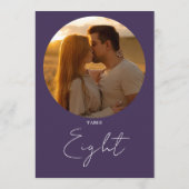 Paars Modern Minimalistisch Script Tafelnummer (Achterkant)