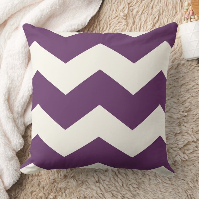 Paars Modern Zig Zag Chevron Pattern Kussen (Deken)