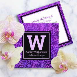 Paars monogram bladpatroon botanisch strak modern vierkante visitekaartje