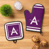 Paars monogram op persoonlijke titel ovenwant & pannenlap set (Top down)