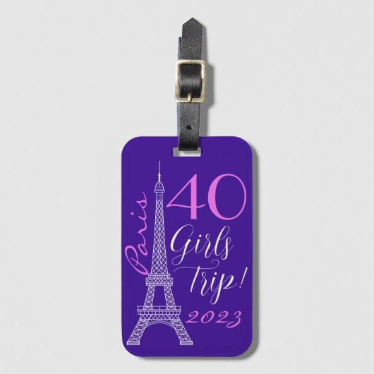 Paars Paris Eiffel Tower 40th Birthday Girls Trip Bagagelabel (Voorkant (verticaal))