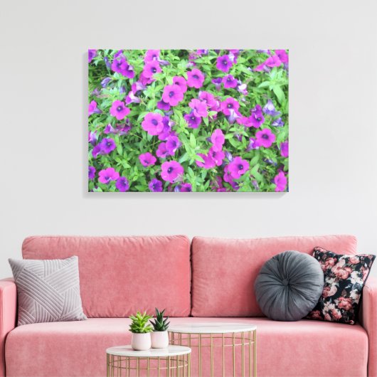 Paars Petunias Canvas (Insitu (Woonkamer))