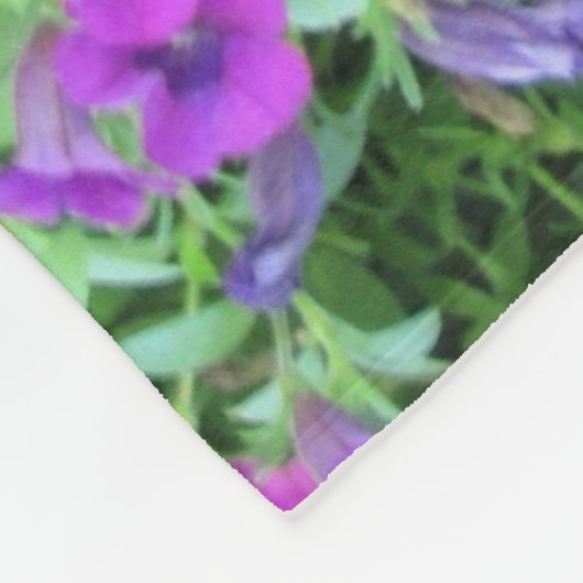 Paars Petunias Fleece Blanket (Hoek)