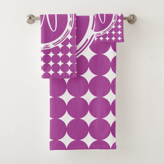 Paars Polka Dot Monogram Bad Handdoek (Insitu)