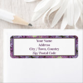 Paars pruimen en groen gepatterd etiket (Insitu)