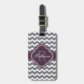 Paars Quatrefoil Monogram Gray Chevron Pattern Bagagelabel (Voorkant verticaal)