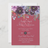 Paars Roze Bloemige Trouw Uitnodiging met Bessenge (Voorkant)