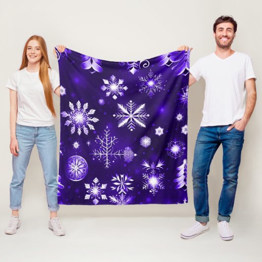 Paars Snowflake Patroon Fleece Deken (In situ)