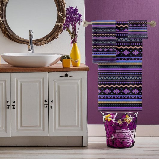 Paars stammodel bad handdoek