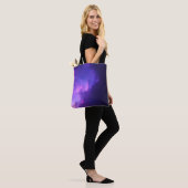 paars sterrenstelsel tote bag (Op model)
