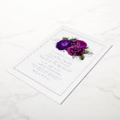 Paars, Violet, Plum en Silver Floral Wedding Folie Uitnodiging (Gedraaid)