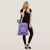 Paars W1 Tote Bag (Op model)