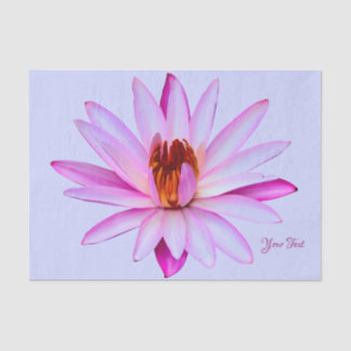 Paars waterlelie blauw weefselrestanten tissuepapier