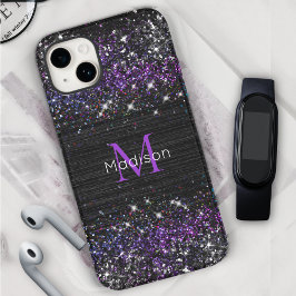 Paars zwart geborsteld metaal glitter monogram iPhone 15 case