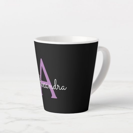 Paars zwart Script Girly Monogram Naam Latte Mok (Rechterhoek)