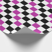 Paars Zwart Wit Geruit Patroon Ontwerp Cadeaupapier (Hoek)