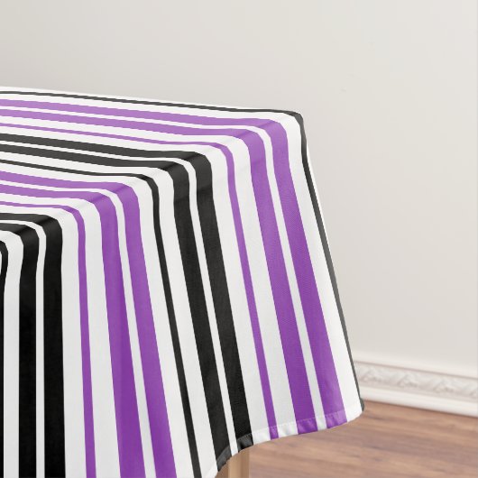 Paars Zwart Wit Strepen Patroon Ontwerp  Tafelkleed (Voorbeeld)