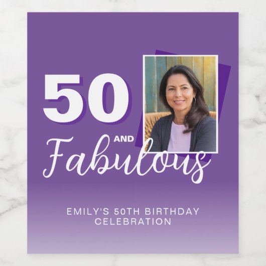 Paarse 50 en Fabulous 50th Birthday Foto Wijn Etiket (Enkel label)