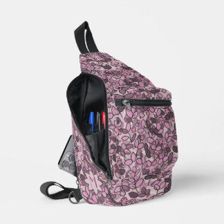 Paarse aangepaste bladcluster met kleine bloemen sling bag
