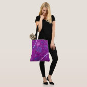 Paarse Abstracte Droomlandschap Tote Bag (Op model)