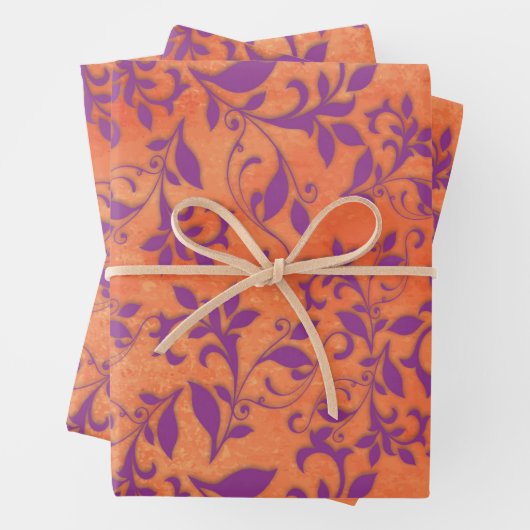 Paarse Abstracte flora op Oranje bergen Inpakpapier Vel (In situ)