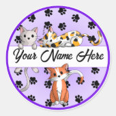 Paarse achtergrond met Cute kittens Classic Round Ronde Sticker (Voorkant)