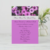 Paarse Afrikaanse Daisies Flower Wedding Invitatio Kaart (Staand voorkant)