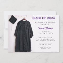 Paarse afstudeerfeest pet en jurk uitnodiging