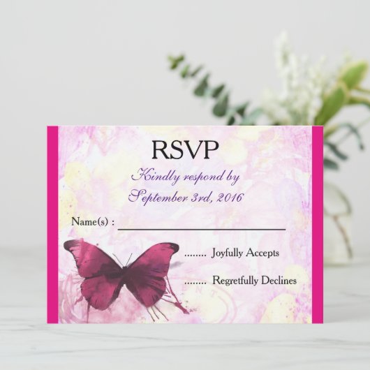 Paarse Aquarel Vlinder op Roze RSVP Kaart (Staand voorkant)
