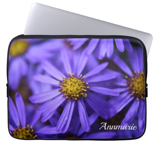 Paarse Aster Flowers op RHS Garden Wisley Laptop Sleeve (Voorkant)