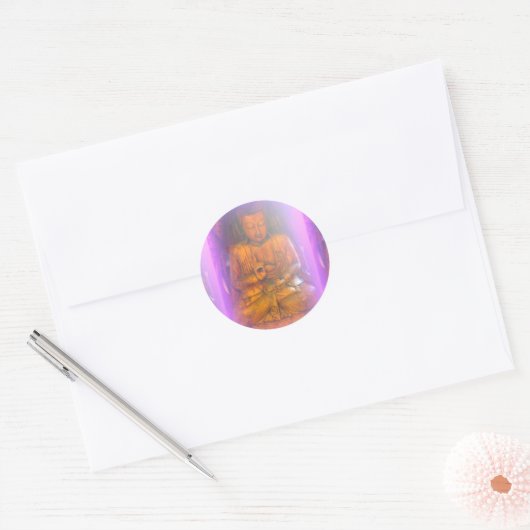 paarse aura zittende Boeddha sticker (Envelop)