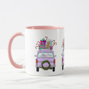 Paarse auto met kerstcadeaus mok