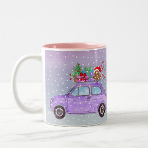 Paarse auto met kerstcadeaus tweekleurige koffiemok