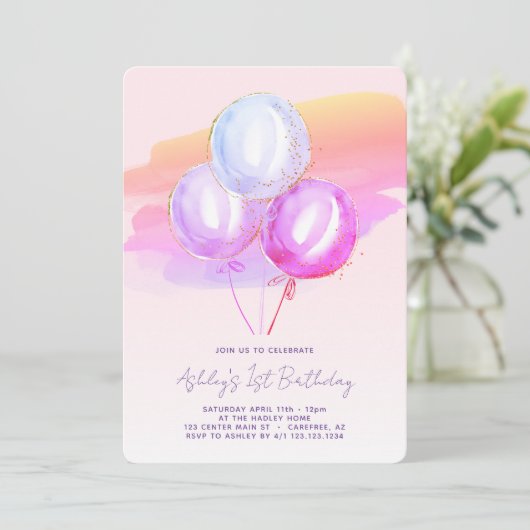 Paarse Ballonnen Meisjes 1e Verjaardagsuitnodiging Kaart (Staand voorkant)