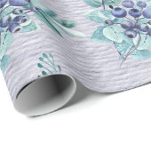 Paarse bessen en blauwe veren op diep Paarse Cadeaupapier (Rol Hoek)