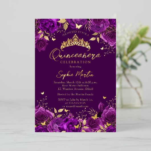 Paarse betoverende bloemenvlinder Quinceanera Folie Uitnodiging (Staand Voorkant)