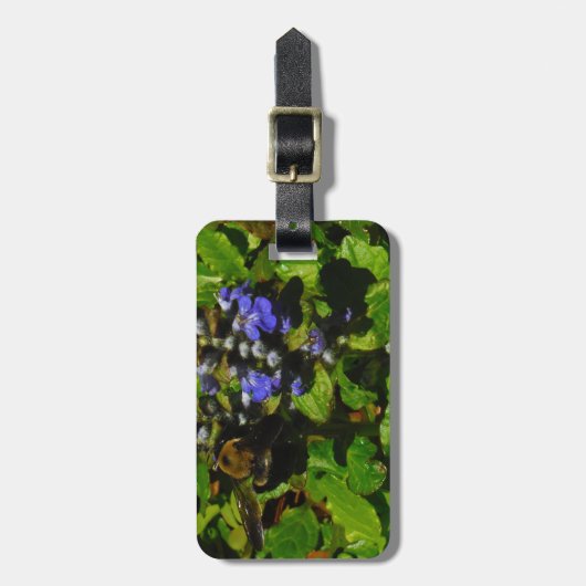 Paarse bijenbalm en roodbaars bagagelabel (Voorkant verticaal)