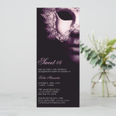 Paarse Black Masquerade Sweet 16 Birthday Invites Kaart (Staand voorkant)