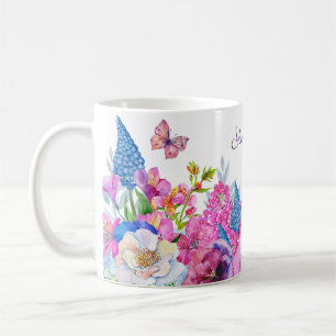 Paarse blauwe bloemen bloeien lente aangepaste naa koffiemok