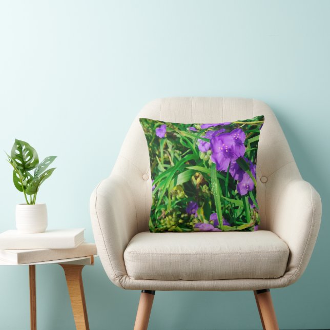 Paarse blauwe bloemen kussen (Stoel)