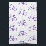 Paarse blauwe fietsen knijpen keukenhanddoek<br><div class="desc">Decoreer uw keuken met deze paarse blauwe handdoek voor fietsen. Het maakt een geweldig huishouden of bruiloft cadeau! U kunt het aanpassen en tekst ook toevoegen. Bekijk mijn winkel voor veel meer kleuren en patronen!</div>