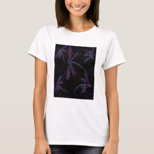 Paarse blauwe libellen op zwart T-shirt