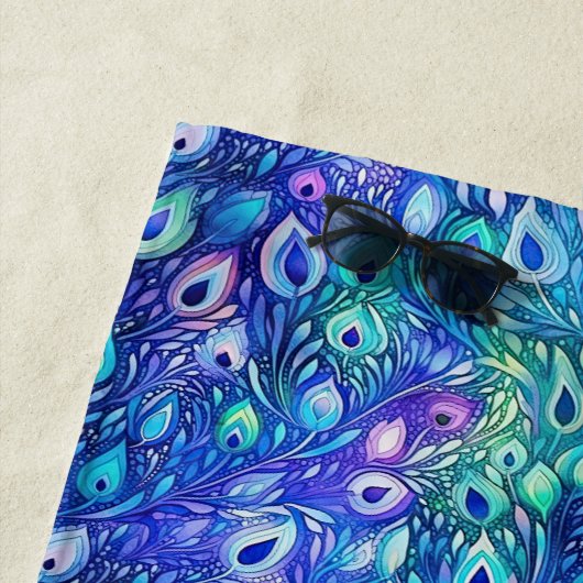 Paarse Blauwe Mint Peacock Feathers Strandlaken (In situ)