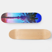 Paarse blauwe palmboom, Cool Retro Trendy Persoonlijk Skateboard (Horizontaal)