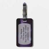 Paarse bliksem in een nachtwoestijn-dun Storm Bagagelabel (Achterkant verticaal)