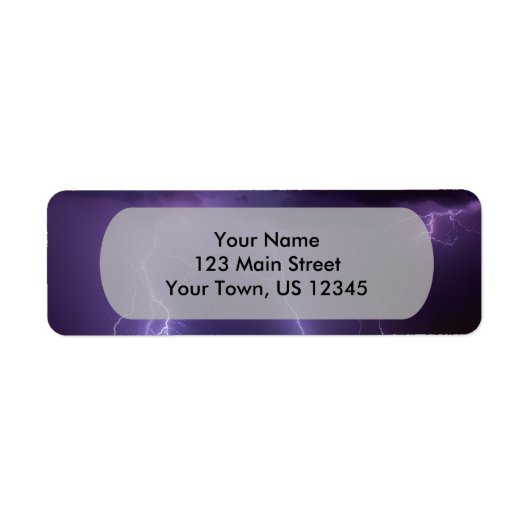 Paarse bliksem in een nachtwoestijn-dun Storm Etiket (Voorkant)