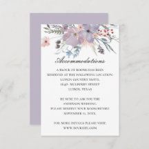 Paarse bloemen accommodaties. Bruiloft details